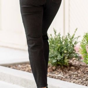 Size 1/25 Judy blue boyfriend